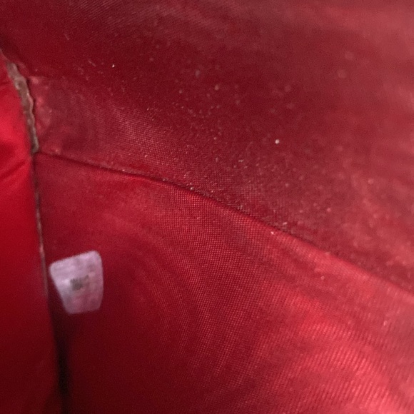 Chanel lambskin red compact wallet in well loved condition - Picture 10 of 13